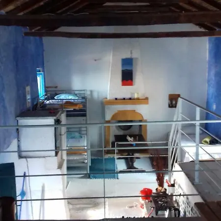 The Old Traditional Hause * Leonídion